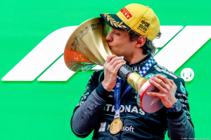 Photo Antonelli révèle le cadeau exceptionnel de Mercedes après sa première victoire en F1