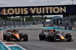 Photo Stella contredit Verstappen : 'Ces F1 sont plus difficiles à piloter à la limite'