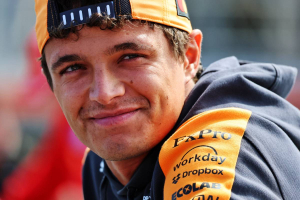 Photo Lando Norris prolonge avec McLaren jusqu'en 2030 et reçoit un cadeau exceptionnel