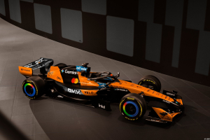 Photo McLaren F1 amène son aileron H-Wing à Monza et veut capitaliser sur sa dynamique