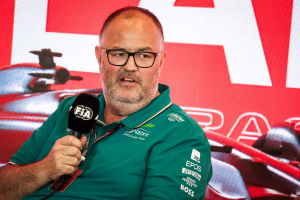 Photo Red Bull attire le directeur de la performance d’Aston Martin