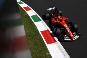 Photo EL1 - Leclerc et Ferrari démarrent fort à domicile