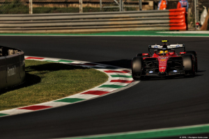 Photo Hamilton reproche encore à Ferrari de ne pas jouer collectif
