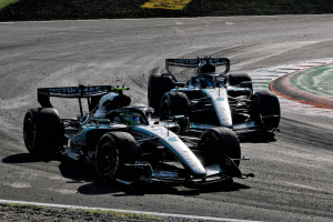 Photo Antonelli 'n'aurait jamais imaginé' gagner à Monza, Russell a vite 'su' que son équipier se battrait pour la victoire