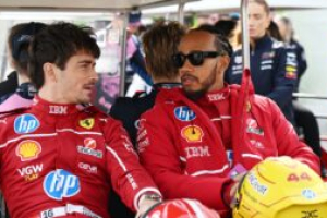 Photo La guerre d’ego entre Hamilton et Leclerc commence à coûter cher à Ferrari