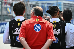 Photo Vasseur demande à Hamilton et Leclerc d'assumer leur part dans la protection de Ferrari