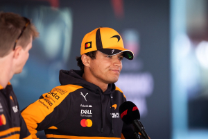 Photo Lando Norris répond à George Russell : « Ma véritable force réside dans ma capacité d’adaptation »