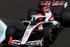 Photo GP d'Espagne de F1 - Le classement des Essais Libres 2 : Esteban Ocon retrouve le sourire, Charles Leclerc et Lewis Hamilton mettent la pression sur Antonelli