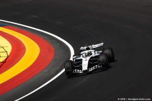Photo Pérez fixe l'objectif du week-end parfait pour Cadillac F1 à Madrid