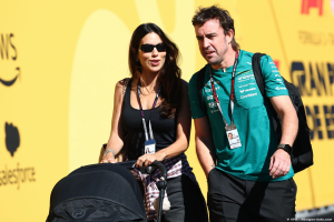 Photo Aston Martin F1 ‘espère' qu'Alonso continuera, mais c'est de moins en moins sûr…