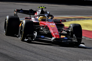 Photo Hamilton pris pour cible par plusieurs pilotes à Madrid