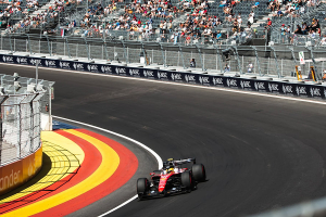 Photo En images : Comment Ferrari et Mercedes adaptent leur F1 au Madring
