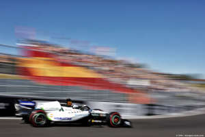 Photo Albon pense que la Q2 est 'un bon résultat', Sainz prend une pénalité de 3 places