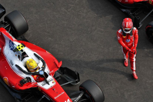 Photo « Personne ne s'est caché. Et on avance » : l'incident de Monza entre Leclerc et Hamilton déjà oublié chez Ferrari ?