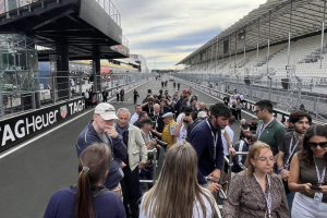 Photo Immense virage en banking et entrée au stand piégeuse : nouveau circuit, le Madring est fin prêt à accueillir le Grand Prix d'Espagne