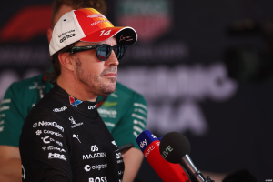 Photo Alonso sur le départ ? Un scénario 'dramatique' mais Aston Martin F1 refuse de parler d'un plan B