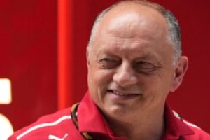 Photo Vasseur lâché par son propre staff ? Le surnom qui traduit le malaise à Maranello