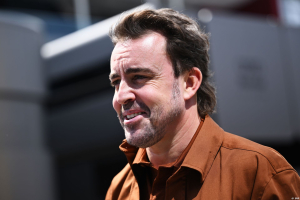 Photo Alonso déplore des F1 2026 qui ont 'tué' certains circuits et s'interroge encore sur son avenir