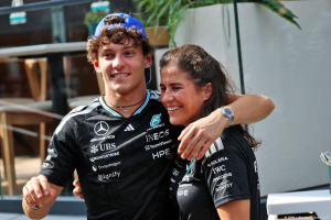 Photo Antonelli refuse de croire au titre... mais refroidit les espoirs de Russell pour 2027 !