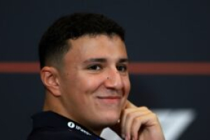 Photo Hadjar valide le travail de Lawson chez Red Bull pendant son absence