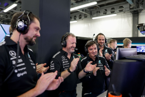 Photo Mercedes F1 salue 'le sans faute' de Russell et 'la remontée' d'Antonelli