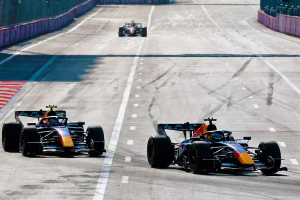 Photo Le message radio non diffusé où Red Bull fige les positions entre Hadjar et Verstappen