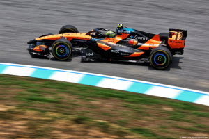 Photo McLaren F1 est un peu 'en difficulté' à Sepang mais les pilotes restent optimistes