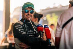 Photo Alonso : les voitures en panne auraient dû être retirées