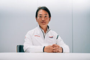 Photo Clap de fin pour le big boss de Honda