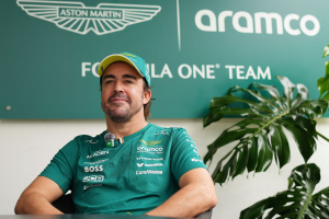 Photo Alonso prépare un retour 'surprise' au Dakar en 2027 avec Aston Martin