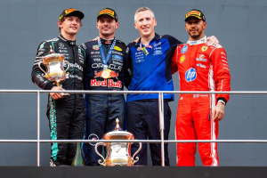 Photo Les leçons que Kimi Antonelli tire de Lewis Hamilton et Max Verstappen