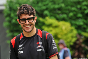 Photo Ocon veut poursuivre la dynamique de Haas F1... avec une évolution en moins pour lui