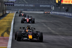 Photo Verstappen se félicite d'une 'très bonne course' après avoir enfin conquis Singapour