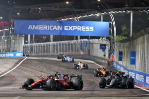 Photo Hamilton fait un malaise après la course et s'excuse auprès de Ferrari pour avoir refusé un 2e arrêt