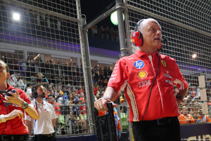 Photo Ferrari devra 'revenir plus forte' après un week-end frustrant à Singapour