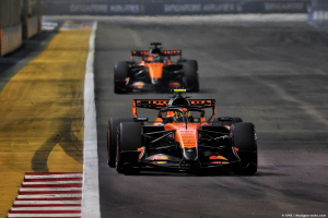 Photo McLaren F1 doit 'réfléchir à l'équipe qu'elle veut être' après Singapour