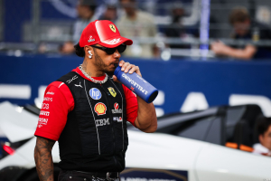 Photo Hamilton cherche-t-il à prendre le pouvoir chez Ferrari ?
