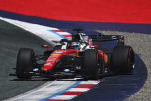 Photo Ferrari promeut un pilote de F2 au poste de réserviste en F1